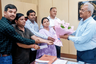 अंतरजनपदीय तबादलों को लेकर शिक्षकों का प्रतिनिधिमंडल शिक्षा निदेशक से मिला, वरिष्ठता आधारित प्रक्रिया की उठी मांग
