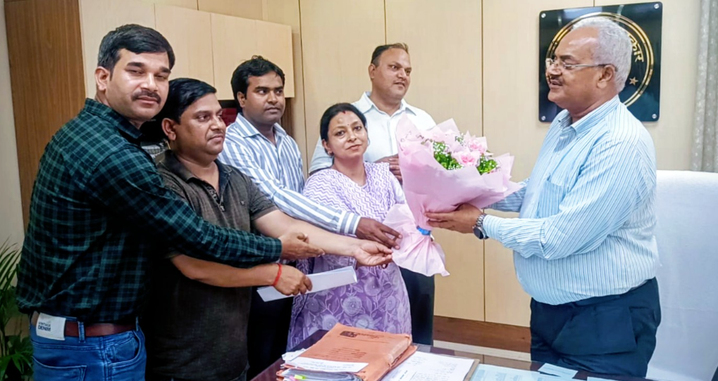 अंतरजनपदीय तबादलों को लेकर शिक्षकों का प्रतिनिधिमंडल शिक्षा निदेशक से मिला, वरिष्ठता आधारित प्रक्रिया की उठी मांग