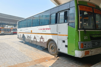 UPSRTC, Uttar Pradesh State Road Transport Corporation, Janrath AC Buses, Bus Breakdown, Transport Corporation Negligence, UP buses news, Lucknow news hindi