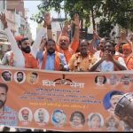 काशी विश्वनाथ मंदिर में शिवसेना की कारसेवा, जुलूस निकालकर किया जलाभिषेक