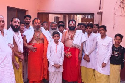 ‘समाज को बांटने वाली बहस से बचें’, सावन में मछली विवाद पर महंत एकनाथ की राजनीतिक दलों से अपील