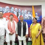 Shravasti Politics: डॉ. आरके मिश्रा और नीतू मिश्रा ने थामा सपा का हाथ, 2027 चुनाव को लेकर बढ़ी हलचल