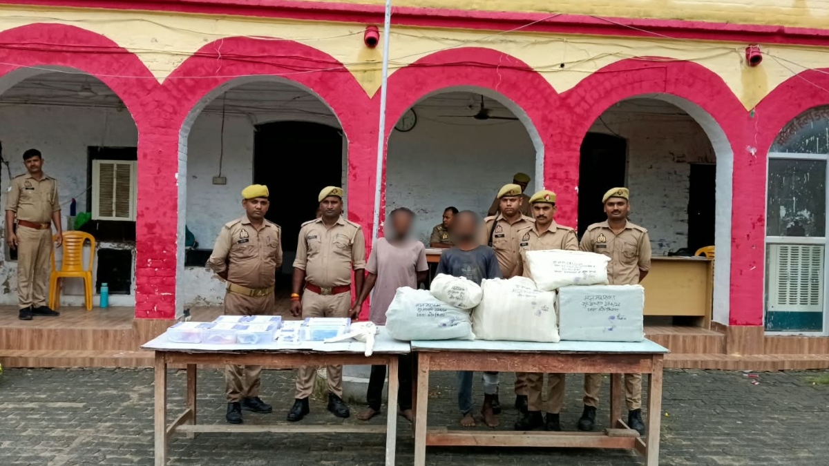 श्रावस्ती में पुलिस मुठभेड़ के बाद शातिर चोर गिरफ्तार, तमंचा-कारतूस और चोरी का सामान बरामद
