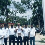 Shravasti News: राष्ट्रगान के अपमान के आरोप पर कांग्रेस का प्रदर्शन, FIR की मांग को लेकर थाने पहुंची