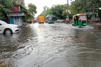 Weather Update: 16 राज्यों में बारिश का अलर्ट, यूपी-MP से दिल्ली तक बदलेगा मौसम