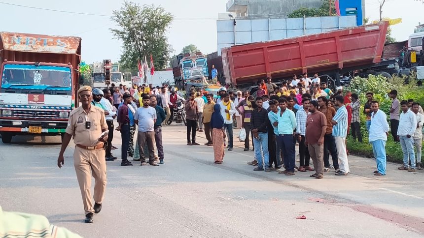 Sonbhadra News: बल्कर की चपेट में आने से किशोर की मौत, दो साथी बाल-बाल बचे