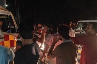बहराइच में 48 घंटे से बिजली गुल, लोगों ने किया चौराहा जाम