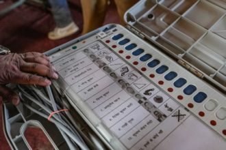 Prayagraj News: अधिवक्ता संघ चुनाव की काउंटिंग में हंगामा, बैलेट पेपर फाड़े; चुनाव रद्द