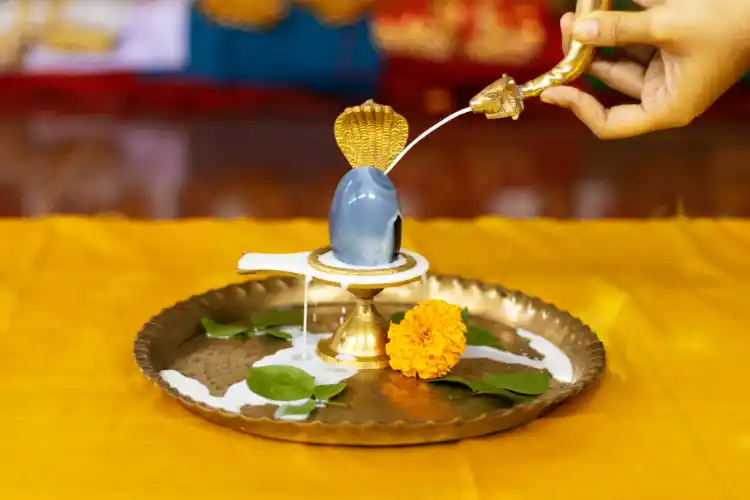 Sawan 2026 Rudrabhishek सावन में रुद्राभिषेक कब करें Rudrabhishek Shubh Date 2026 Sawan Shivratri 2026 सावन सोमवार 2026 प्रदोष व्रत 2026 नाग पंचमी 2026 भगवान शिव रुद्राभिषेक विधि Sawan Month 2026 सावन पूजा महत्व