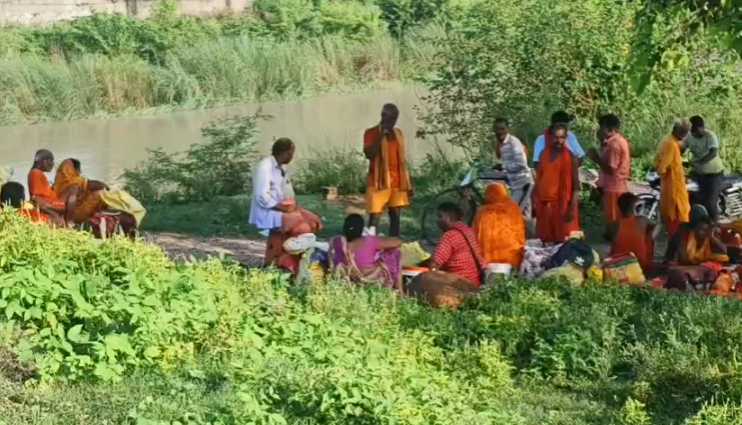 Lakhimpur Kheri News: कांवरियों से भरी डबल डेकर बस पलटी, एक श्रद्धालु की मौत; 30 घायल