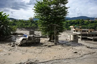Nepal Weather Alert: आज और कल भारी बारिश का अलर्ट, 5 प्रांतों में बाढ़-भूस्खलन का खतरा