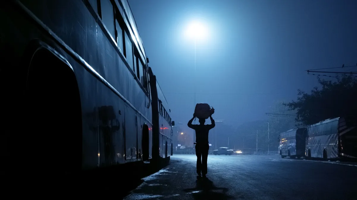 Delhi Crime: कश्मीरी गेट के पास नाबालिग से बस में गैंगरेप, ड्राइवर-कंडक्टर गिरफ्तार