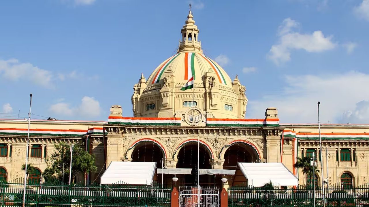 UP News, Lucknow News, Uttar Pradesh Assembly, Monsoon Session, Traffic Diversion, Lucknow Police, Breaking News, Hindi News