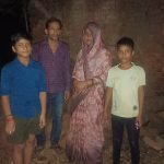 लखनऊ में बारिश के बीच भरभराकर गिरा किसान का कच्चा मकान, परिवार ने बाहर निकलकर बचाई जान