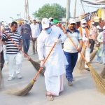 Ayodhya News: लता चौक से सेवा संकल्प अभियान शुरू, विशेष सफाई के बाद जिला अस्पताल में रक्तदान शिविर