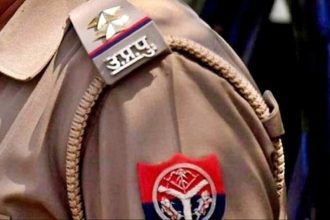 लखनऊ में अंडे की दुकान को लेकर विवाद, पुलिस पर घर में घुसकर मारपीट का आरोप; दरोगा सस्पेंड