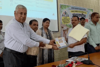 श्रावस्ती में साक्षरता दिवस पर गूंजा ‘सशक्त समाज’ का संदेश, उत्कृष्ट कार्य करने वाले शिक्षक सम्मानित