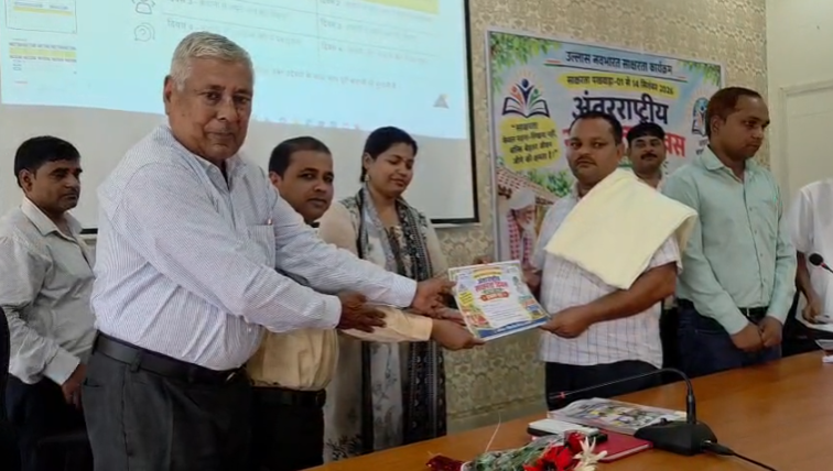 श्रावस्ती में साक्षरता दिवस पर गूंजा ‘सशक्त समाज’ का संदेश, उत्कृष्ट कार्य करने वाले शिक्षक सम्मानित