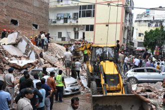 सत्य निकेतन बिल्डिंग हादसा